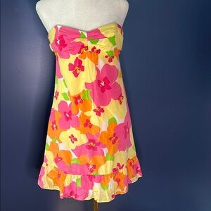 Lilly Pulitzer strapless sundress, silk/cotton blend bold floral. Built in bra.